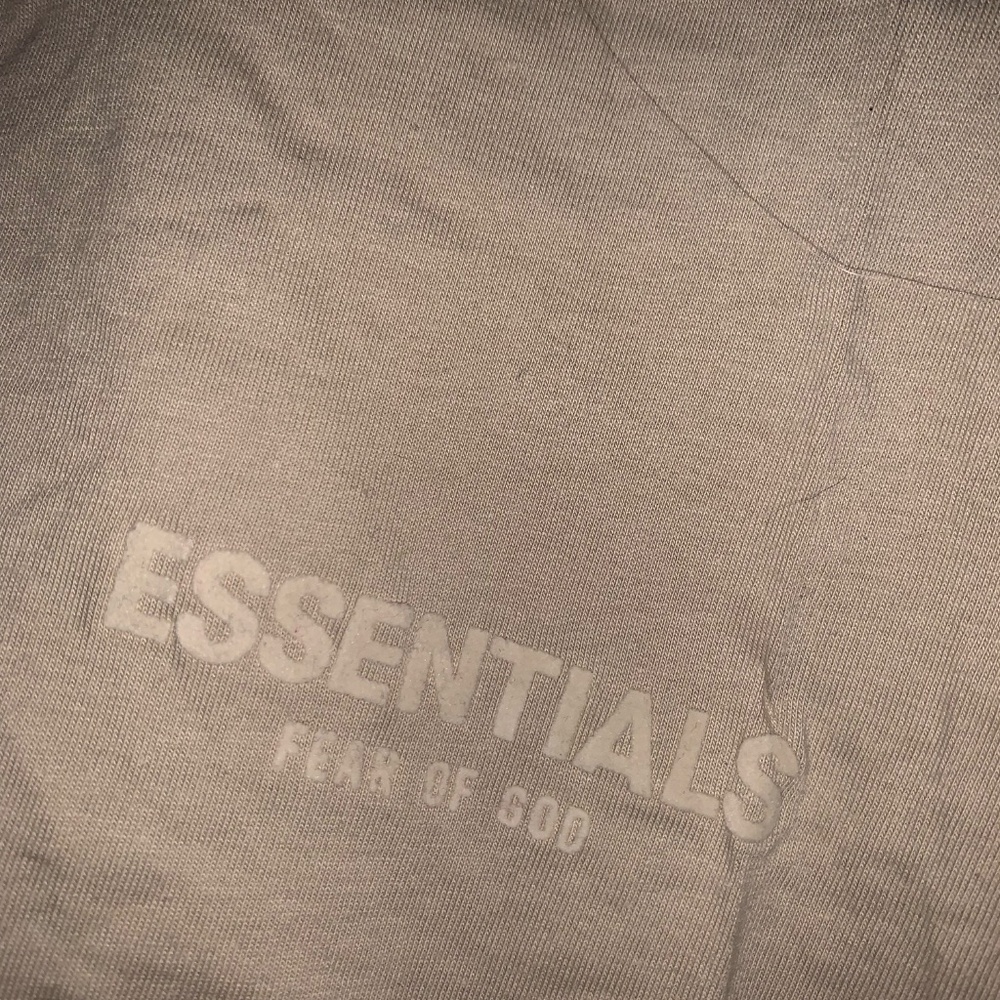 essentials shirt - Picture 4 of 4